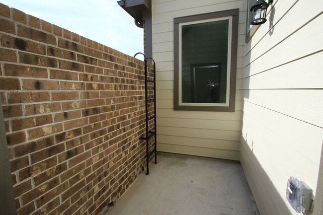 Building Photo - 27018 Cheyenne Crest Ln