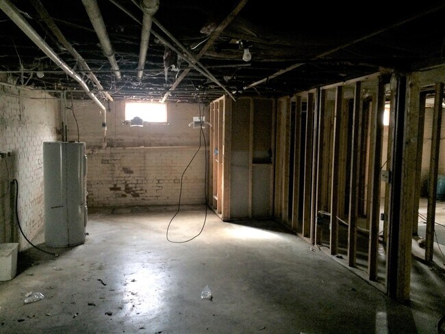 Building Photo - 8701 Hull Street Rd