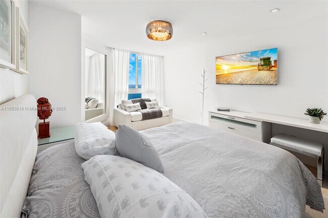 Building Photo - 4779 Collins Ave