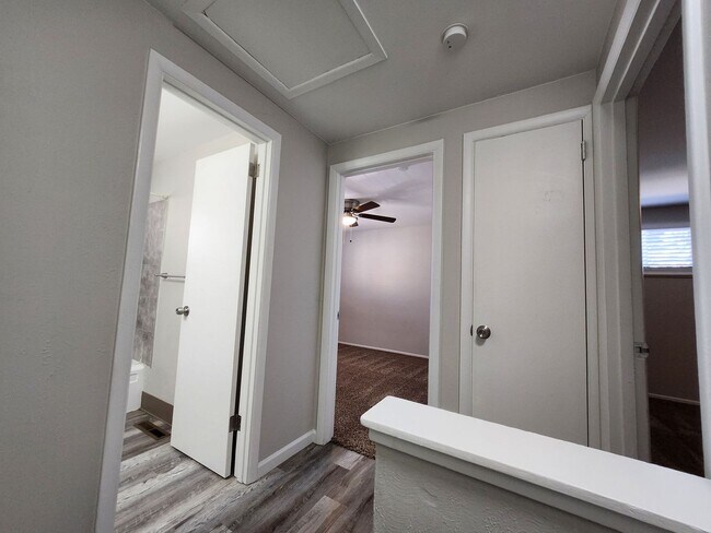 Building Photo - 1626 S Cascade Ave