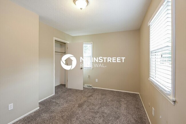 Building Photo - 3 Bedroom Pet-Friendly Home in Kansas City...