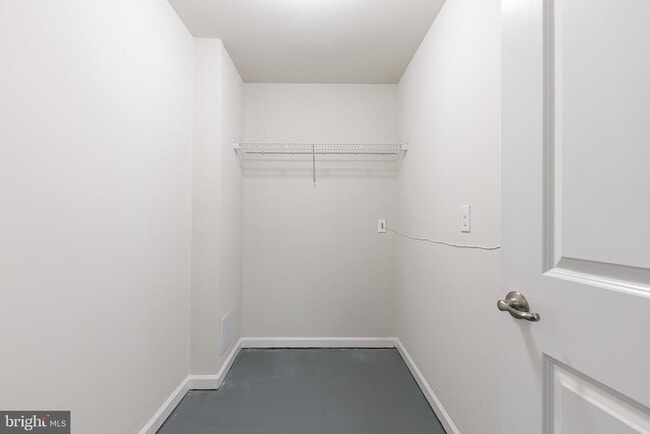 Building Photo - 101 Dallett Ln