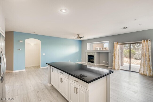 Building Photo - 3594 Driving Range St