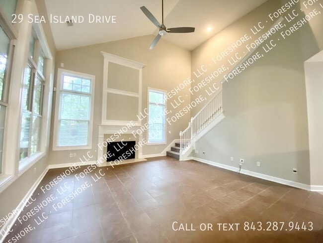 Building Photo - 4-Bedroom Home with Loft and Office for Re...