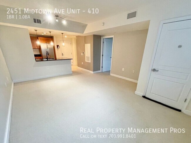 Building Photo - 2451 Midtown Ave