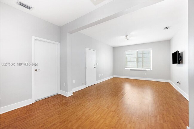 Building Photo - 1000 Meridian Ave