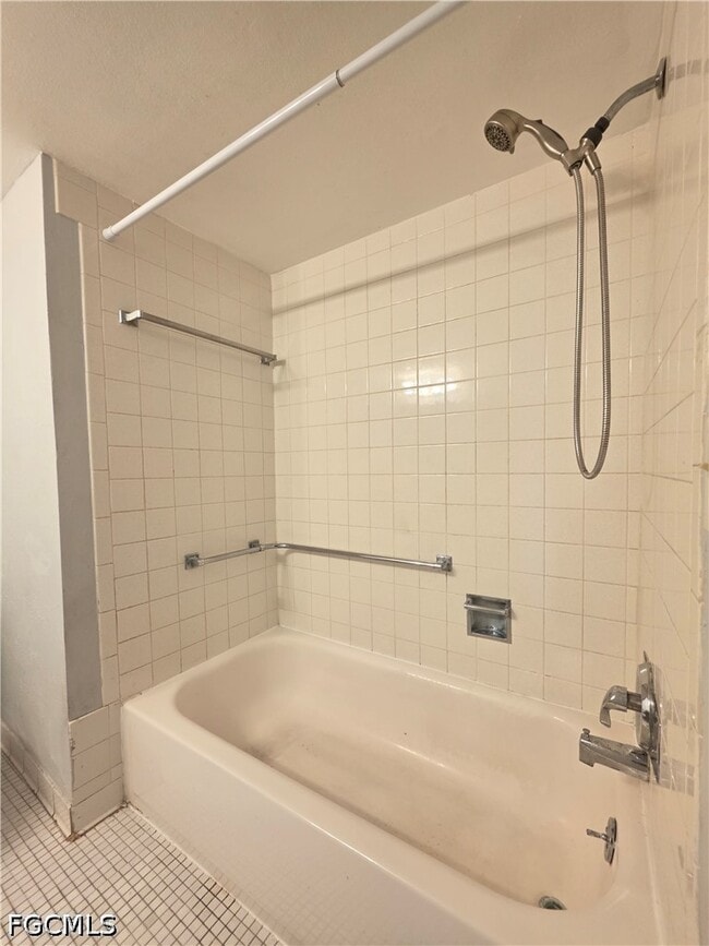 Building Photo - 1849 Maravilla Ave