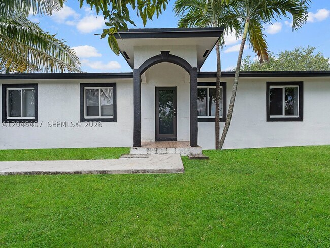 Building Photo - 26650 SW 138th Ct