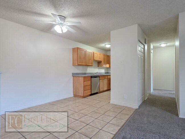 Building Photo - 17150 SW Heritage Ct