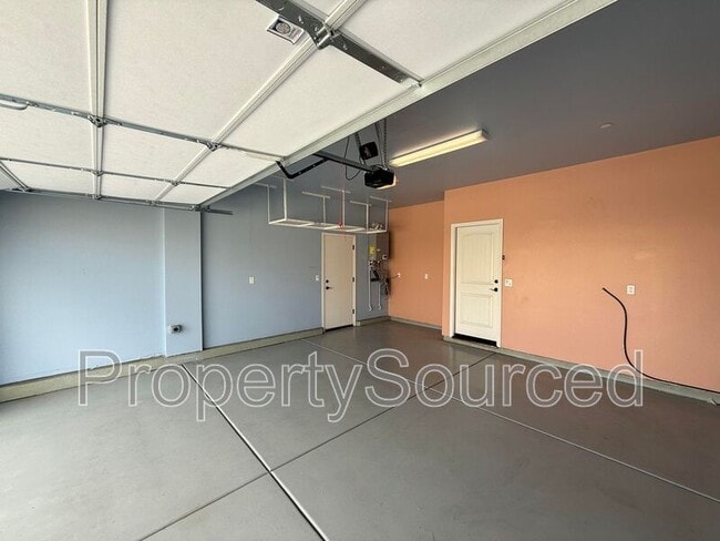 Building Photo - 1697 W Woodward Ave