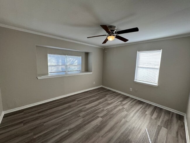 Building Photo - all Brand New 4 bed 1 bath converted garage, deck in back , large backyard in MWC!