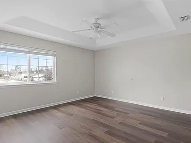 Building Photo - Single-Family House for Rent
