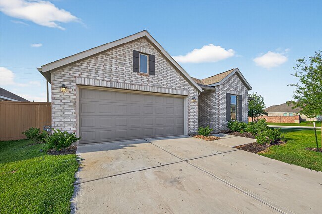 Building Photo - 27222 Woodridge Gln Dr