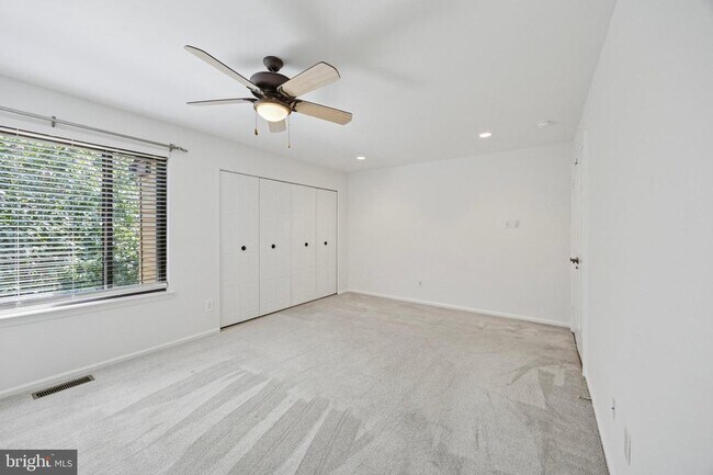 Building Photo - 128 Granite Hill Ct