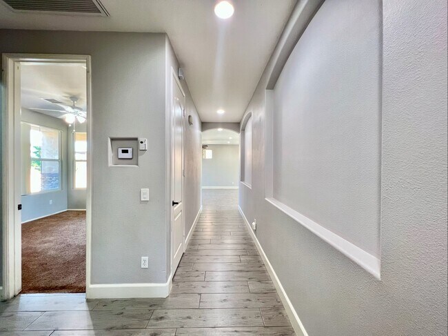 Building Photo - 81125 Avenida Fayelynne