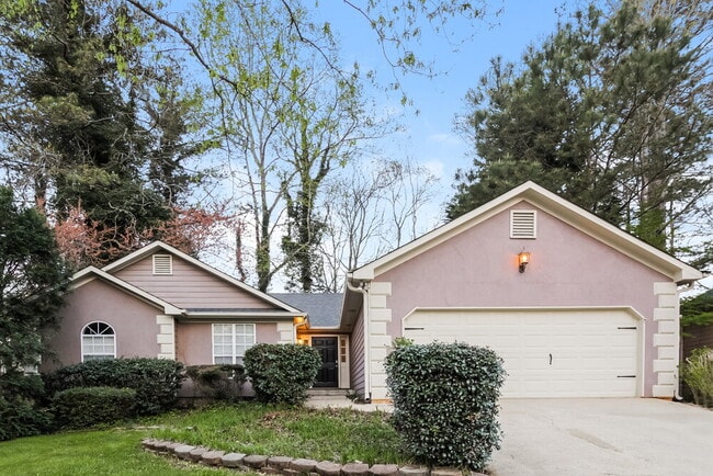 Building Photo - 2684 Candler Dr