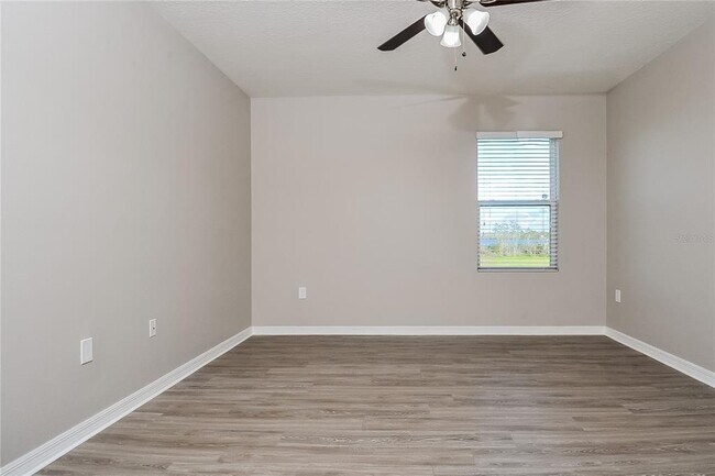 Building Photo - 2037 Van Buren Loop