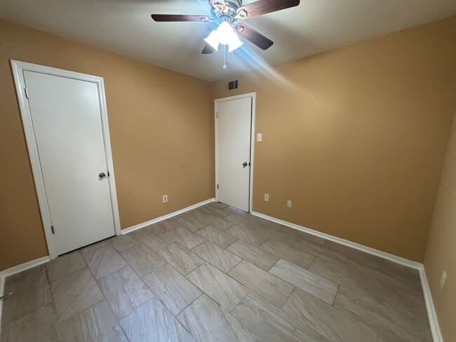 Building Photo - Vinton Avenue Apartments