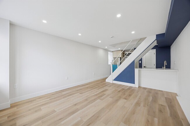 Building Photo - 4522 Baker St