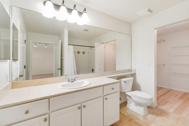 Building Photo - 275 Murcia Dr