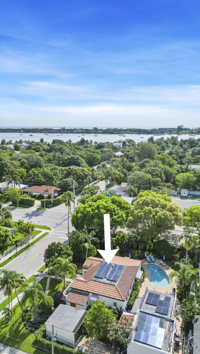 Building Photo - 400 33rd St