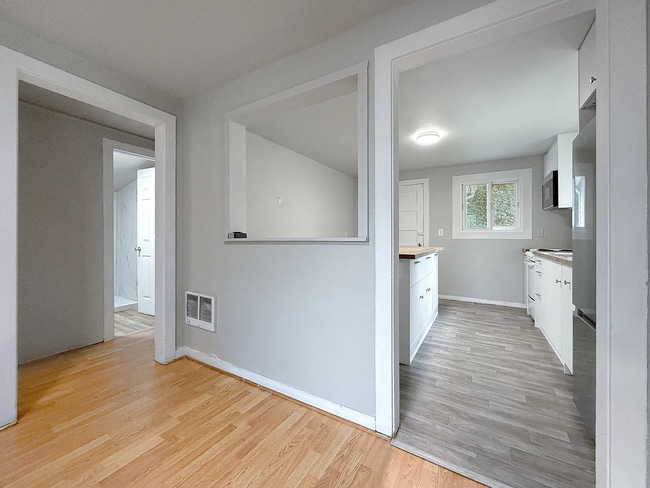 Building Photo - 12060 10th Ave S