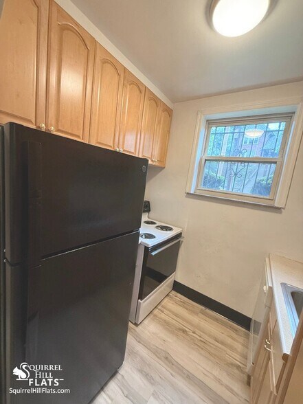 Building Photo - 5710 Phillips Ave