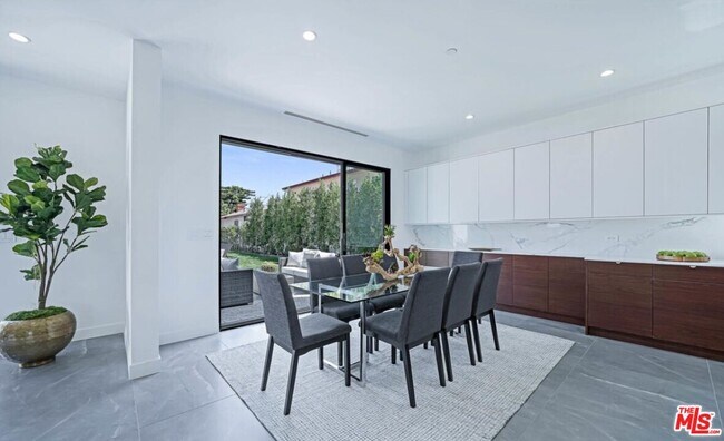 Building Photo - 4710 Berryman Ave