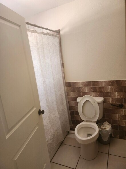 Building Photo - 3825 Roger Joseph Dr