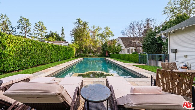 Building Photo - 1625 Opechee Way