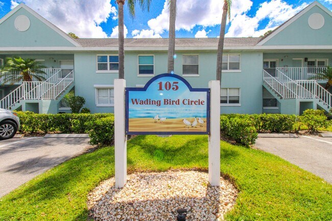 Building Photo - 2/2 REMODELED UNFURNISHED CONDO 1ST FLOOR ...