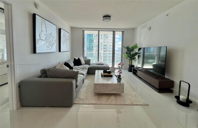 Building Photo - 300 Sunny Isles Blvd