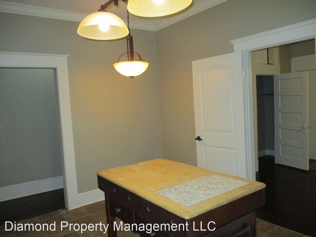 Building Photo - 3 br, 2 bath House - 2306 Thornhill