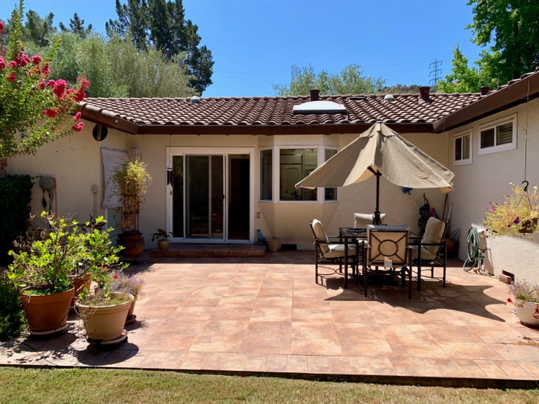 Building Photo - 3826 Paseo Grande