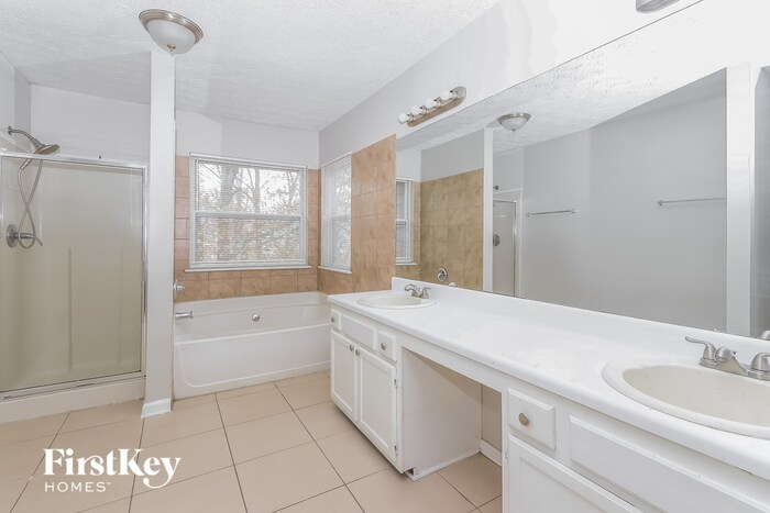 Building Photo - 8442 Glendevon Ct