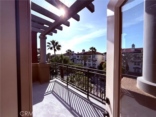 Building Photo - 6020 S Seabluff Dr