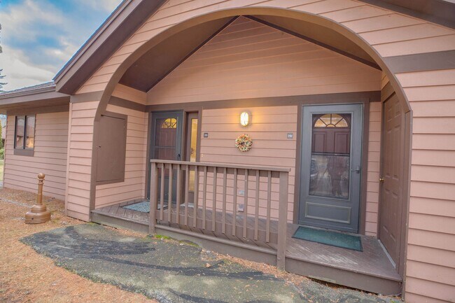 Building Photo - 4 Jack O'Lantern Dr