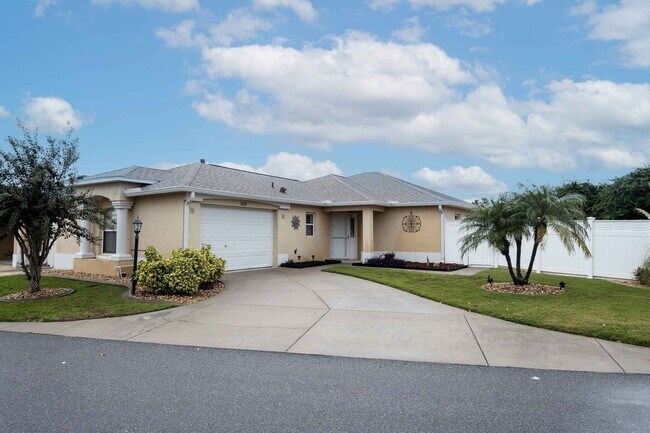 Primary Photo - 3BR/2BA Courtyard Villa in The Village of ...