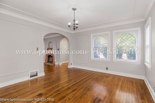 Building Photo - Rockhill Gardens Beauty-