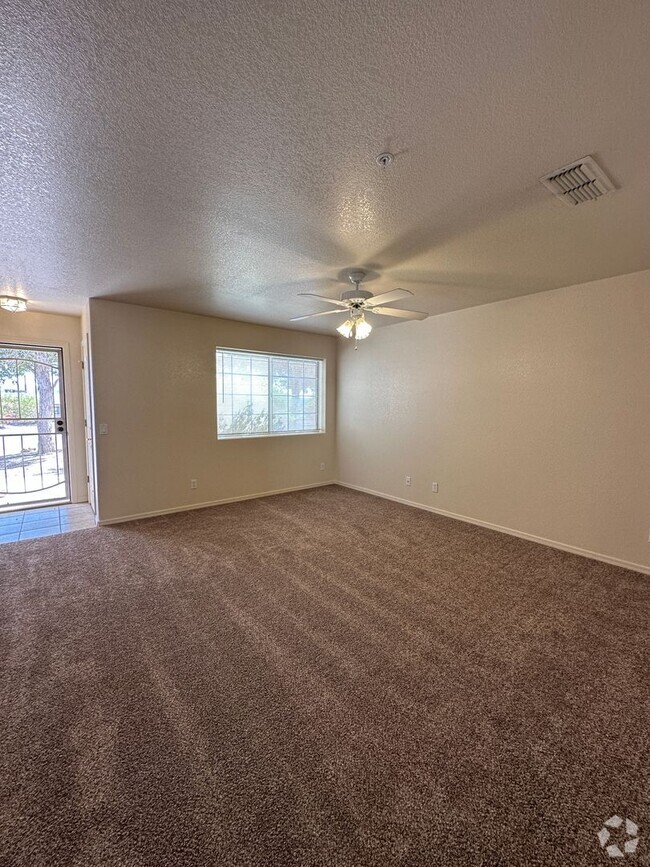 Building Photo - 2970 Cork Ln