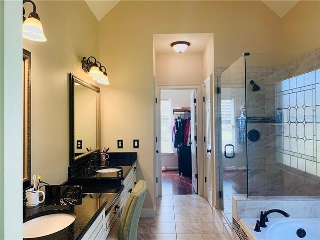 Building Photo - 720 Creek Wind Ct