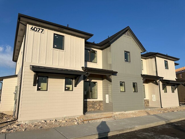 Building Photo - 4095 S Lone Pne Wy