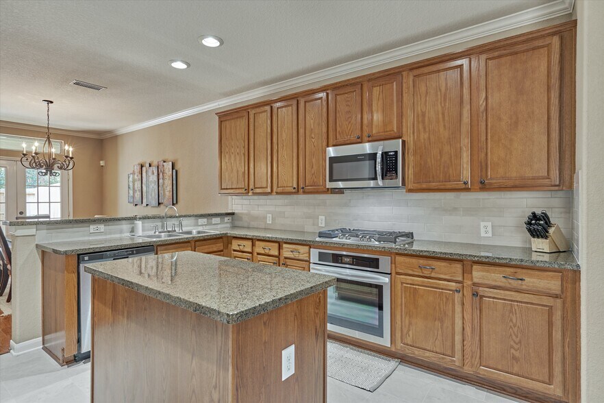 Building Photo - 15 Cobble Gate Pl