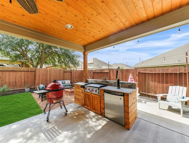 Building Photo - 26635 Becker Pines Ln