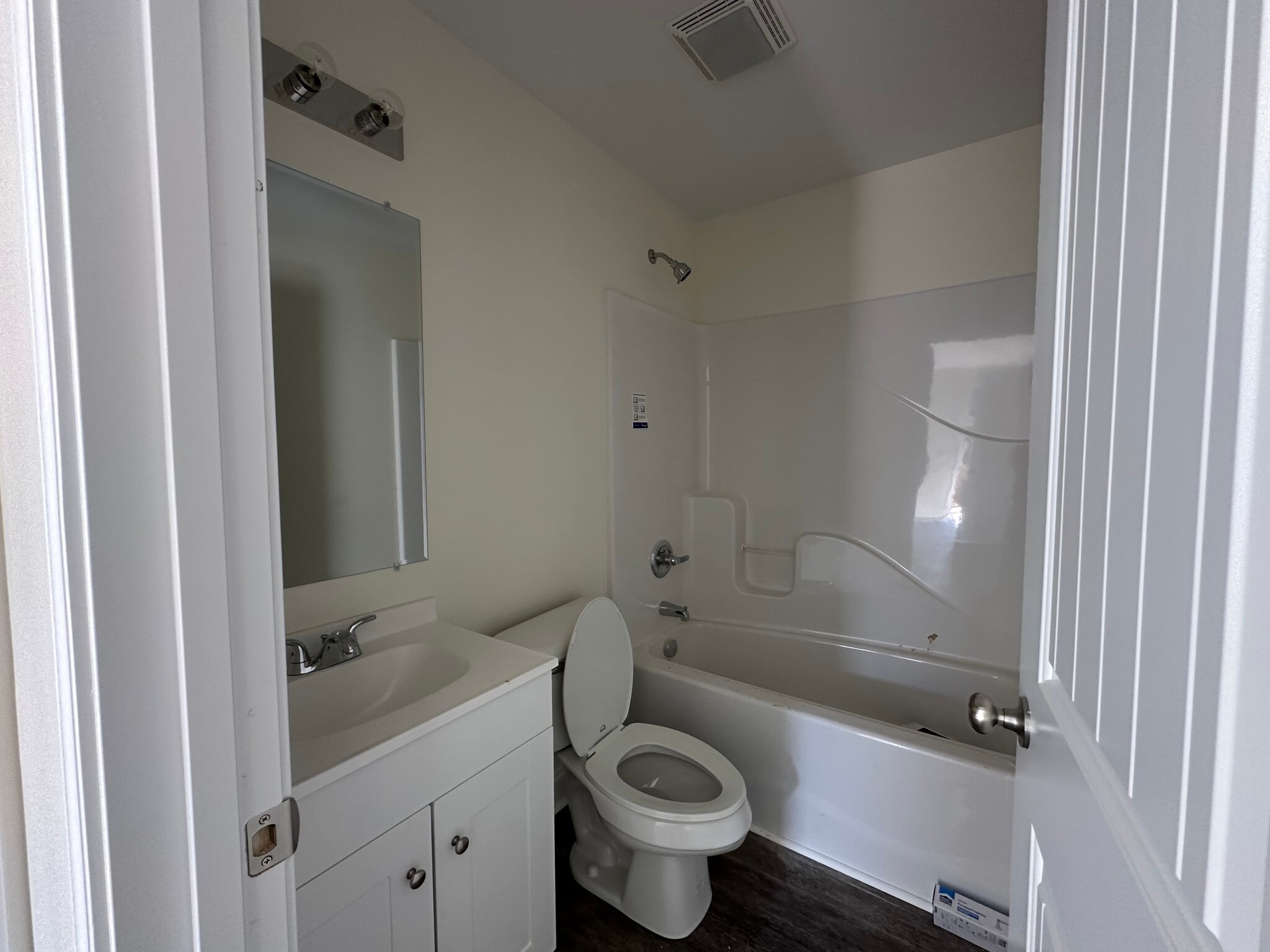 Building Photo - 1692 Walton St