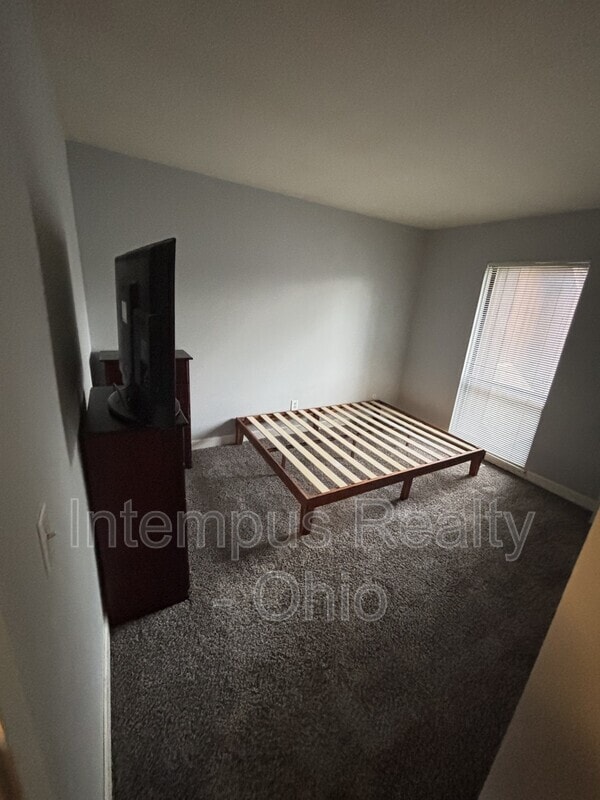 Building Photo - 4994 Wintersong Ln