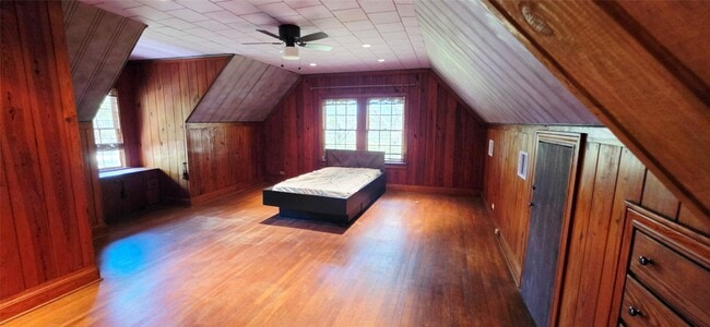 Building Photo - 8548 Findlay St