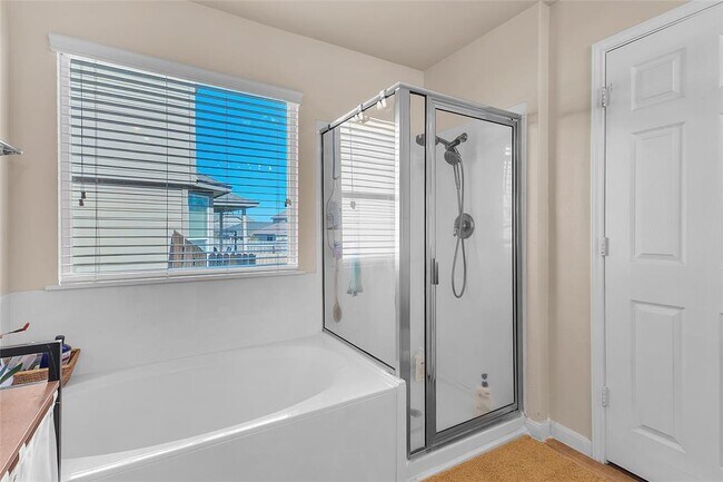 Building Photo - 206 Linden Ln