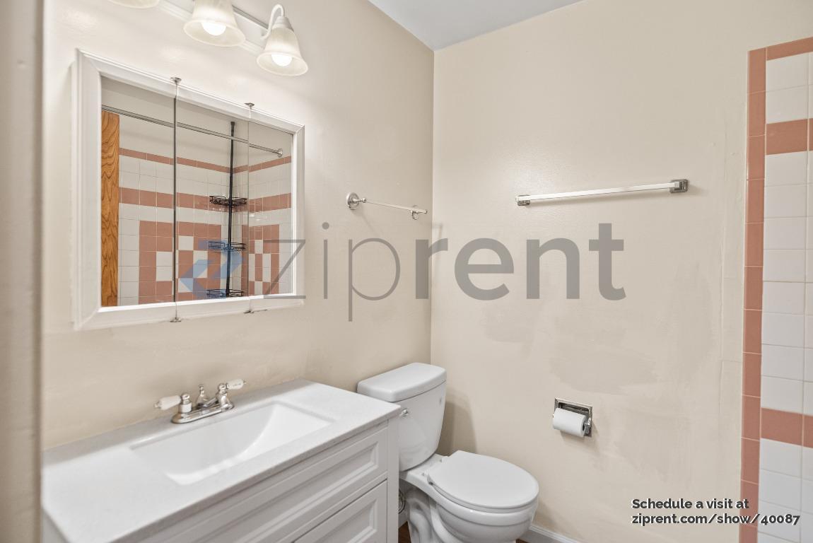 Building Photo - 3809 Buell St
