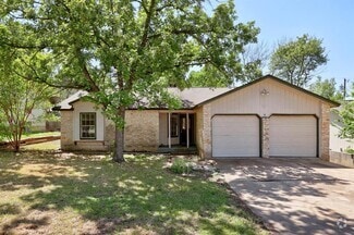 Building Photo - 2304 Silver Spur Dr